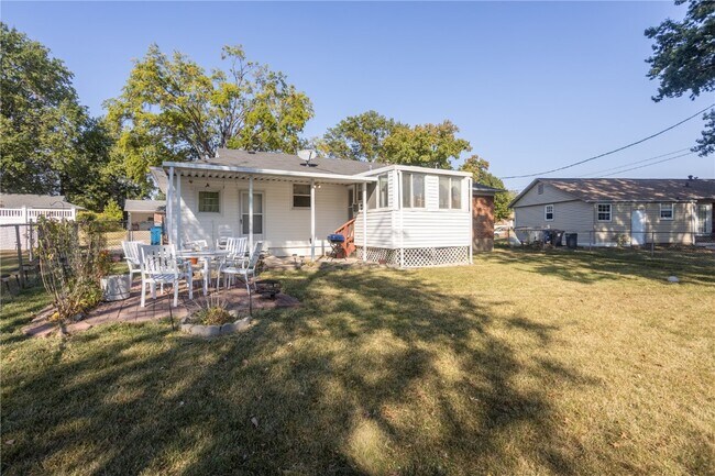 Building Photo - 4464 Mohegan Dr