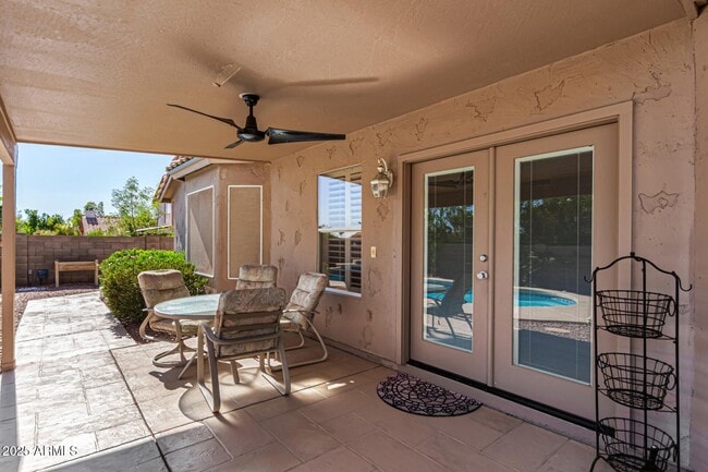 Building Photo - 1249 E Villa Maria Dr