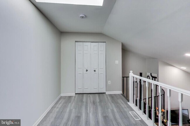 Building Photo - 13041 Shadyside Ln