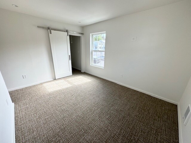 Building Photo - 784 Farmington Ave