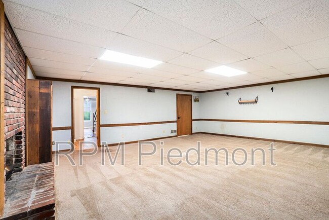 Building Photo - 175 Wavetree Dr