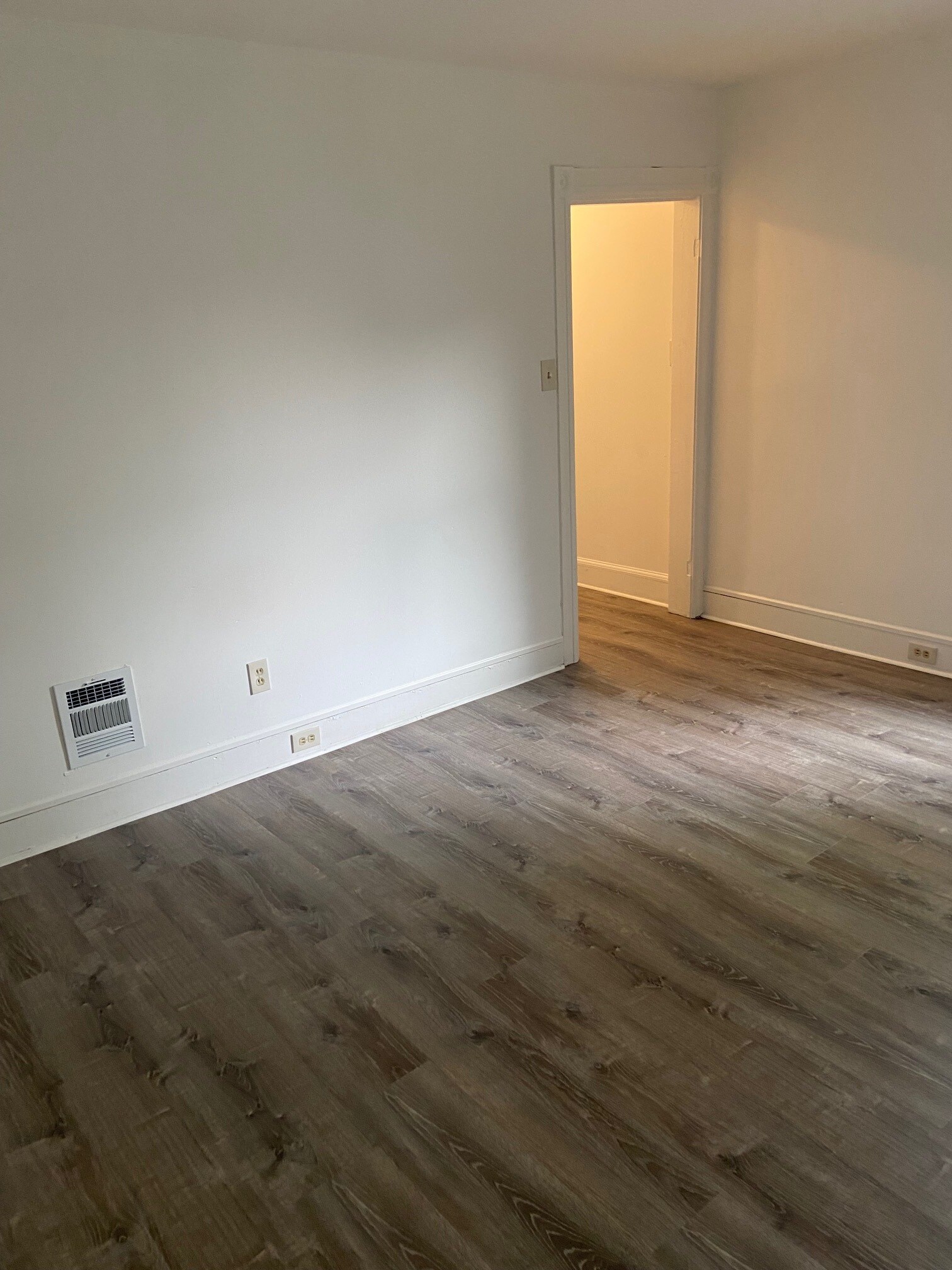 Building Photo - 1048 W Nesquehoning St