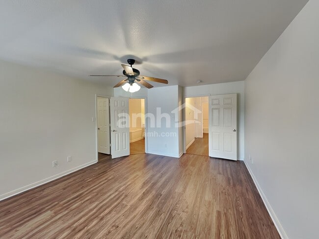 Building Photo - 4345 Medina River Loop