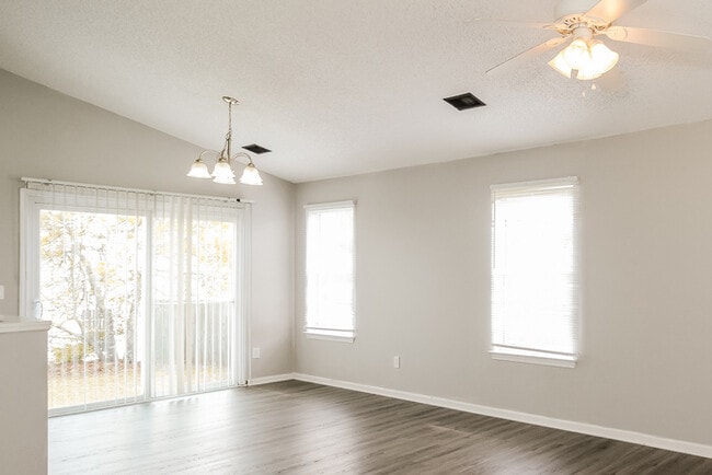 Building Photo - 118 W Waverly Pl Ct
