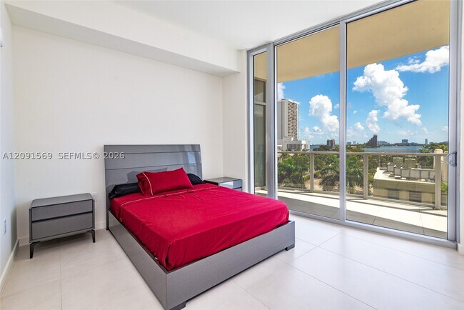 Building Photo - 1400 Biscayne Blvd