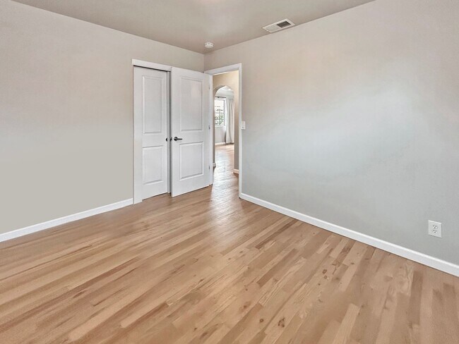 Building Photo - SLOAN'S LAKE: 2-BEDROOM UNIT WITH HIGH-END...