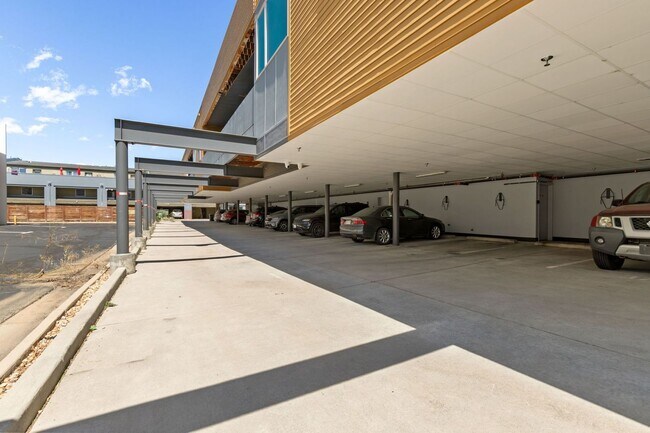 Building Photo - 2 Bed 2 Bath Condo With Mountain Views In Recently Developed Steel Yards Neighborhood.