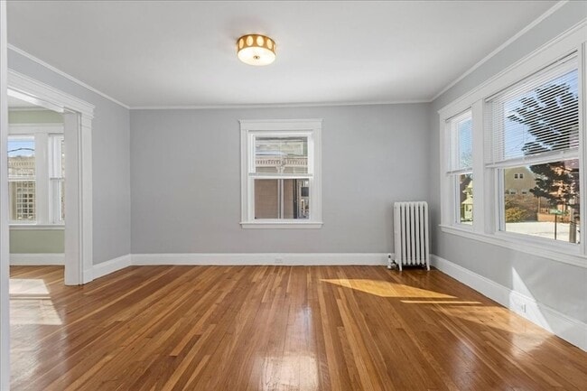 Building Photo - 51 Roslin St