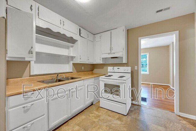 Building Photo - 1720 University Blvd