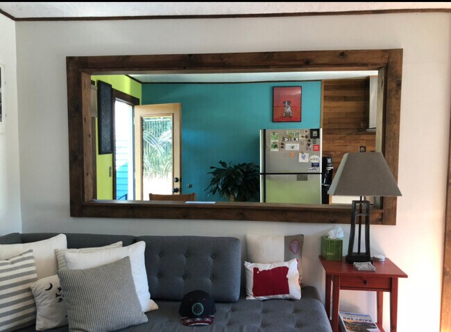 Building Photo - 4537 SE Mitchell St