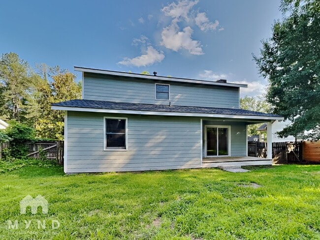 Building Photo - 1027 River Bend Ct