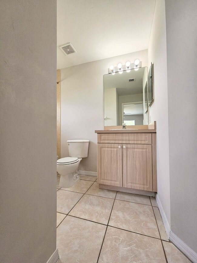 Building Photo - Charming 3-Bedroom, 2-Bath Home in Conveni...