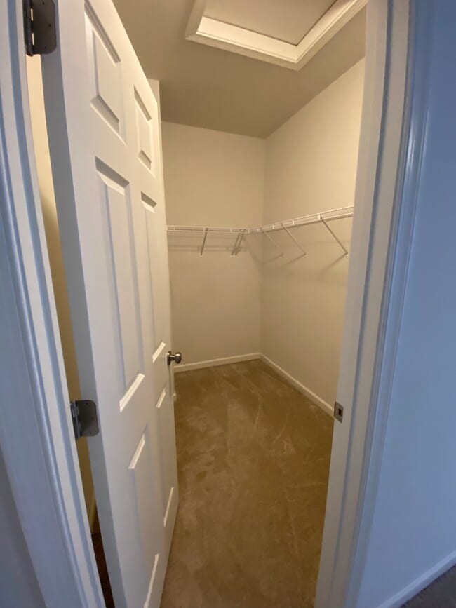 Building Photo - 217 Crofton Ct