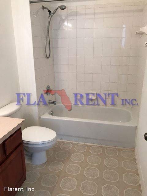 Building Photo - 4 br, 2.5 bath House - 1837 Colonial Woods...