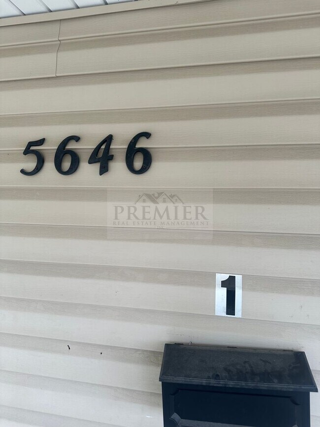 Building Photo - Rent $895 -5646 Lydia Ave, Kansas City, MO...