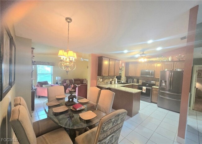 Building Photo - 1813 SW 26th St