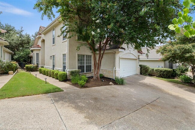 Building Photo - 209 The Hills Dr