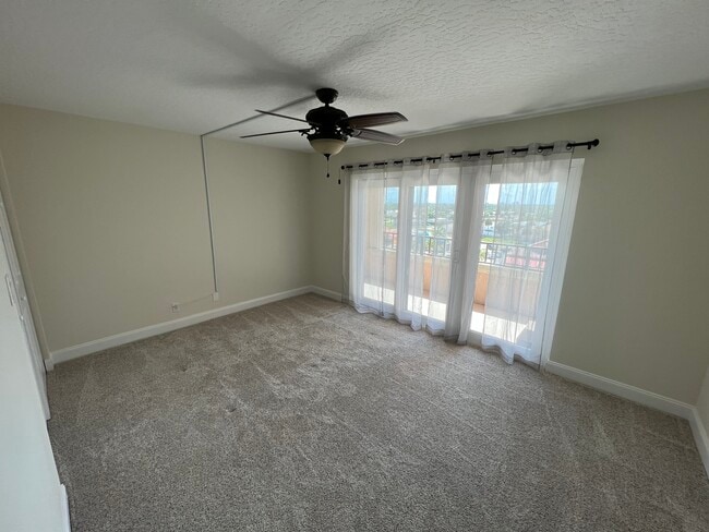 Building Photo - 995 N Highway A1A