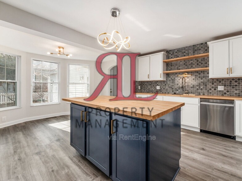 Building Photo - 85 Eastmoor Blvd