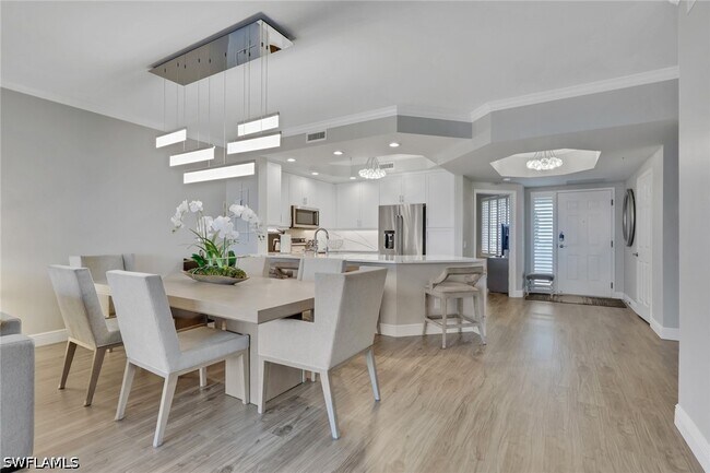 Building Photo - 420 Cove Tower Dr