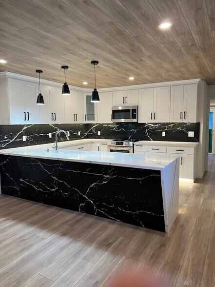Building Photo - 33751 El Encanto Ave