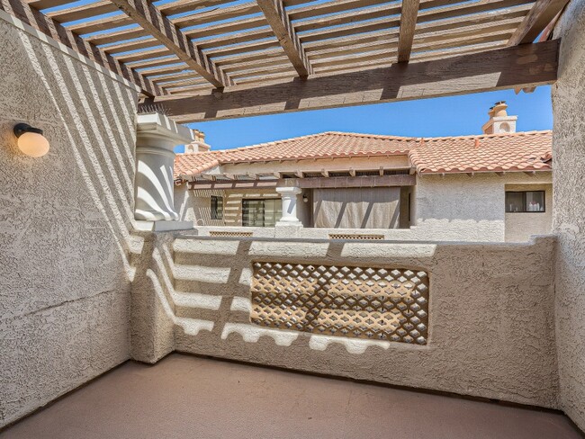 Building Photo - 1411 Santa Margarita St