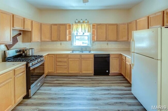 Building Photo - 126 S Meridian Rd