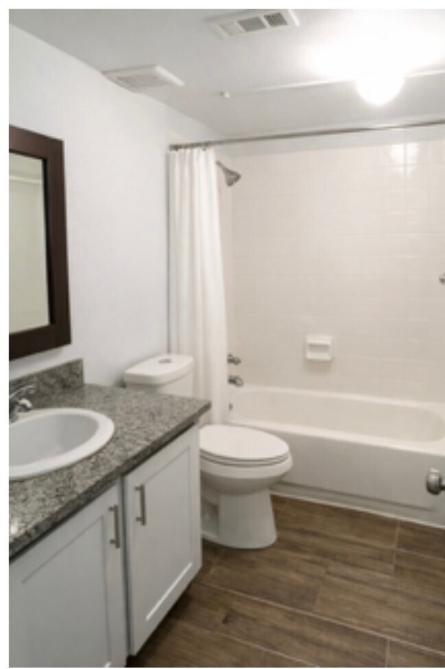 Building Photo - 6200 W Tidwell Rd