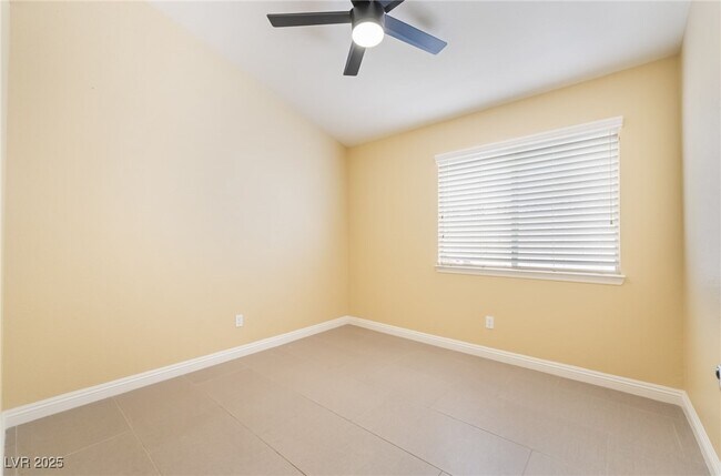 Building Photo - 9216 Sun Rose Ave