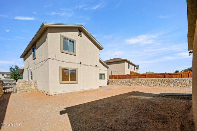 Building Photo - 11632 Mesquite Miel Dr