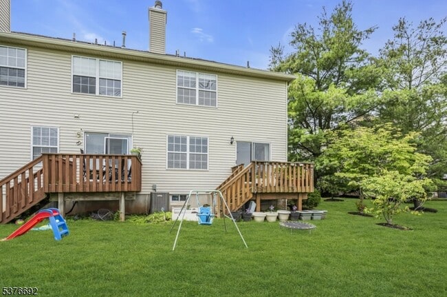 Building Photo - 42 Bateman Way