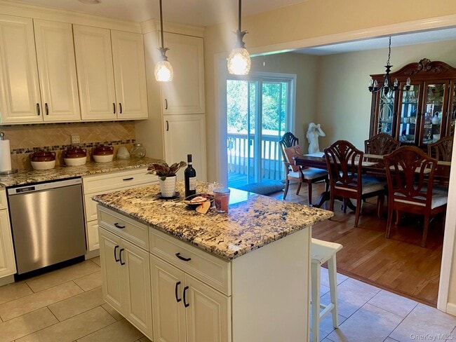 Building Photo - 253 Ackertown Rd