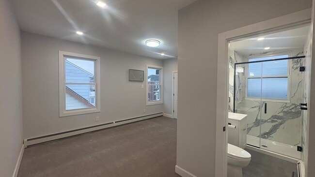 Building Photo - 1-64 Beach 124th St