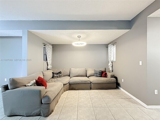 Building Photo - 5955 SW 99th Terrace