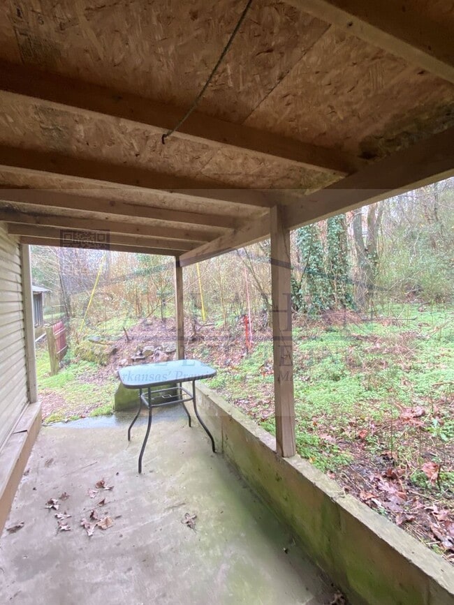 Building Photo - 700 W 33rd St