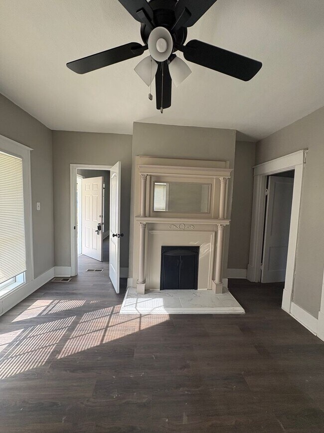 Building Photo - A charming 3-bedroom, 2 bath House