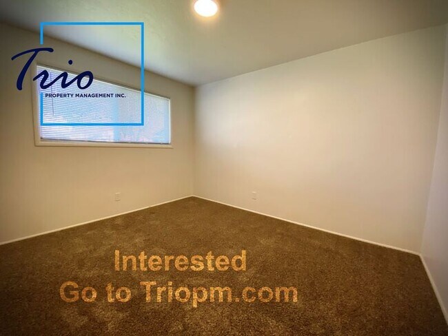 Building Photo - 3515 E Amazon Dr