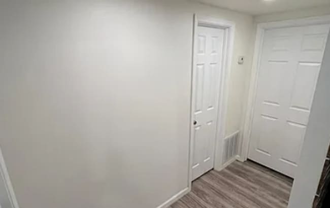 Building Photo - $0 First Month's Rent / $0 Deposit at Move-in