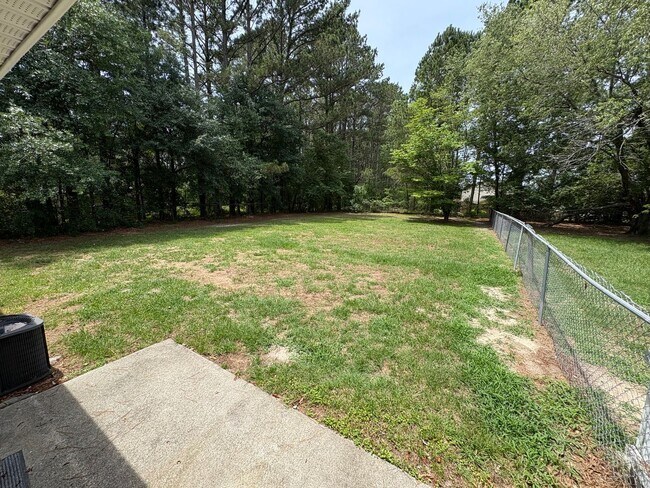 Building Photo - 11 Crosswinds Dr