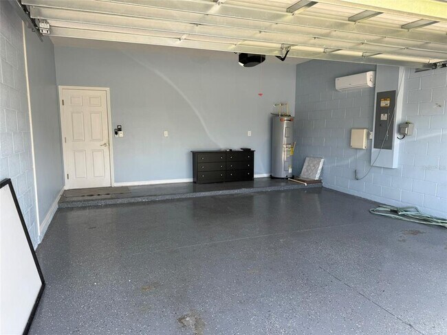Building Photo - 2125 Crofton Ave