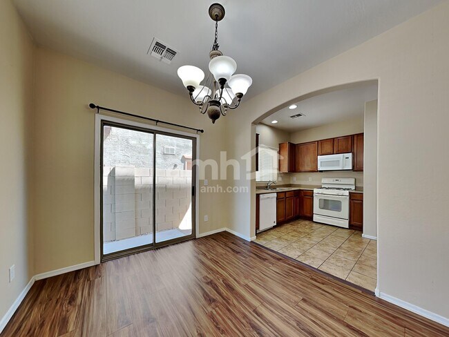 Building Photo - 14241 W Port Royale Ln