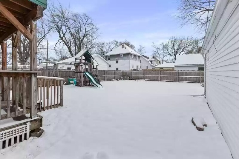 Building Photo - 705 Draper St