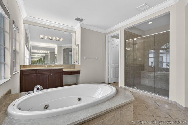 Building Photo - 625 Glenfield Way