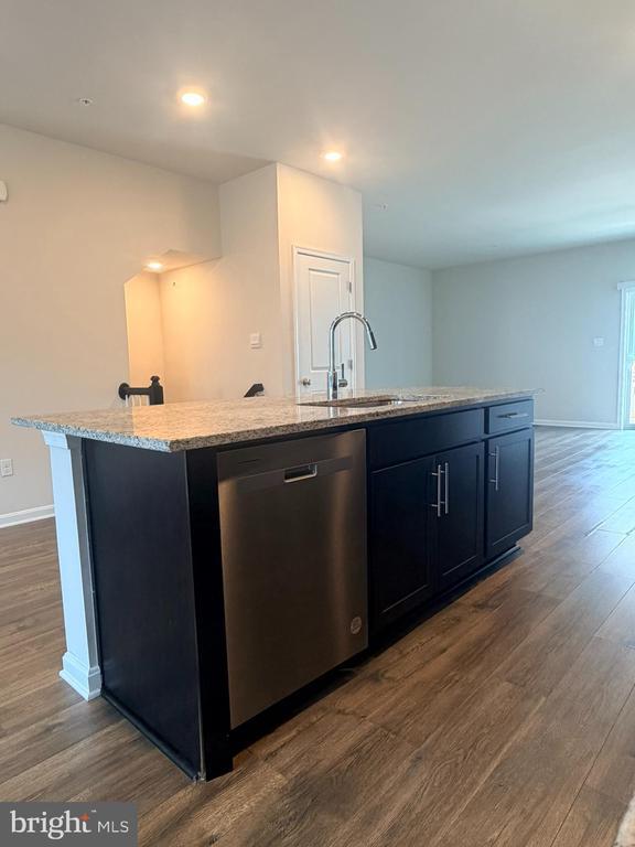 Building Photo - 6504 Bullrush Ct