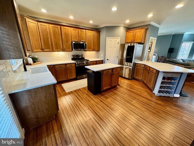 Building Photo - 118 Mosby Cir