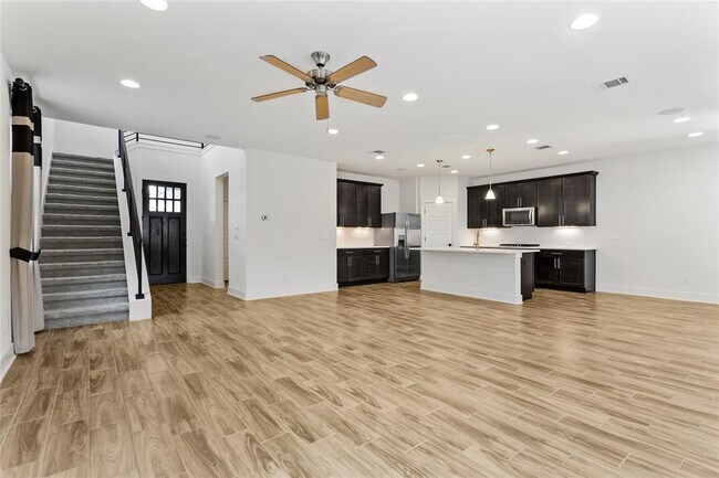 Building Photo - 9109 Moonstone Dr