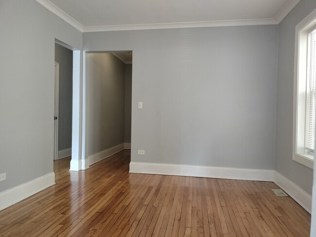 Building Photo - 7408 S Eberhart Ave