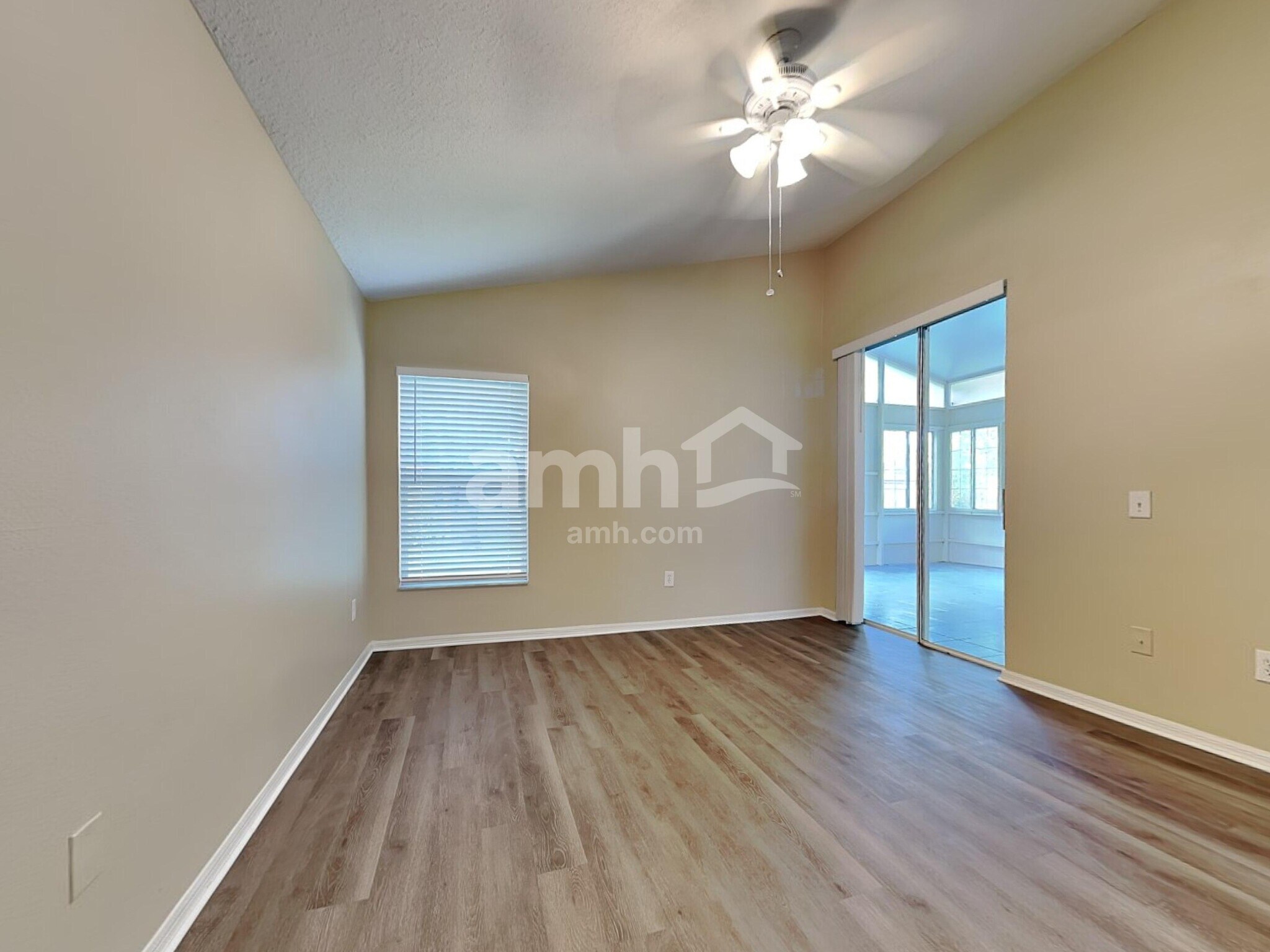 Building Photo - 9312 Hidden Water Cir