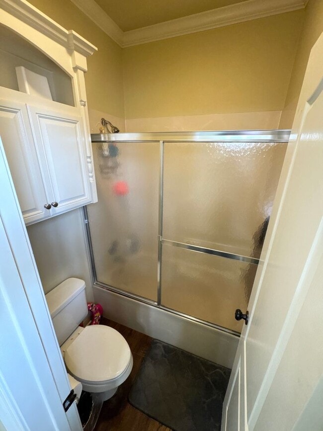 Building Photo - Lakewood Neighborhood!