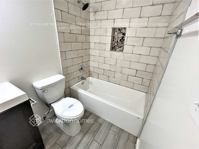Building Photo - 4309 N 72nd Ln